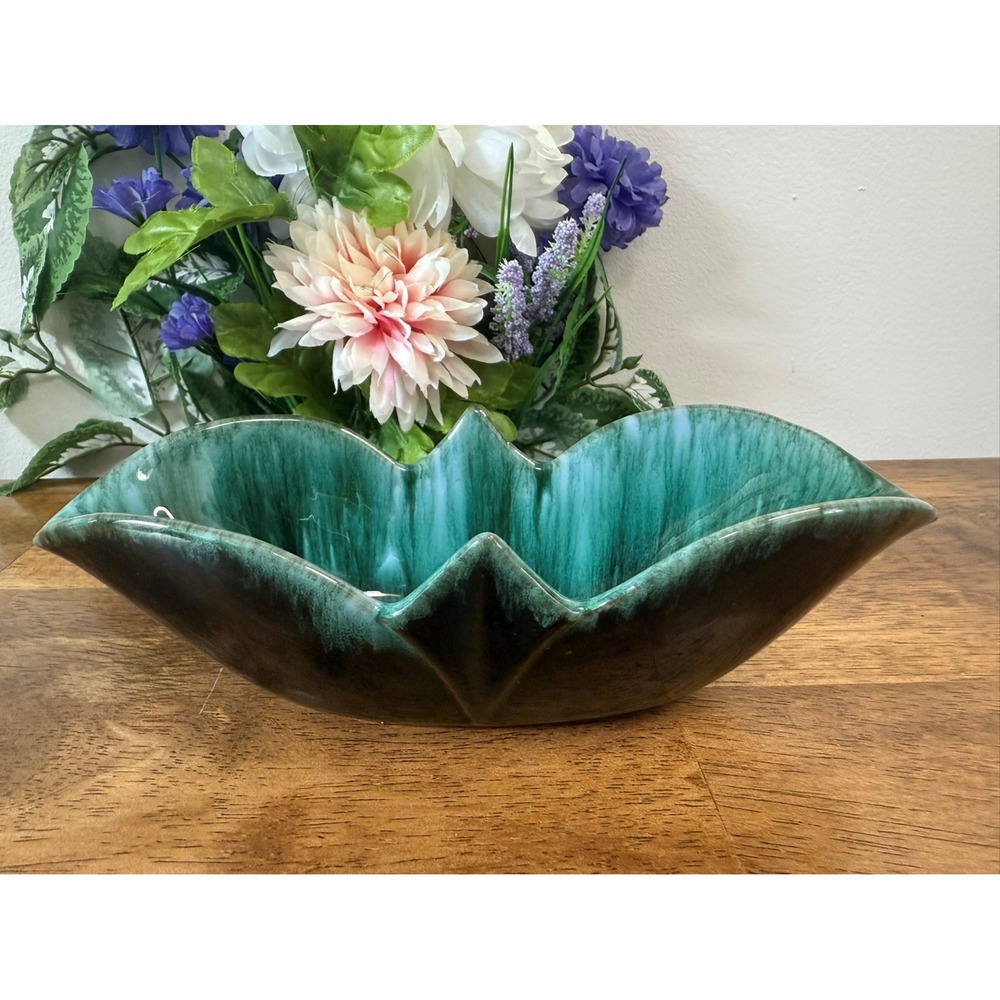 Vintage Blue Mountain Pottery Planter Bowl Drip Glaze‎ Green Lotus Shaped Dish